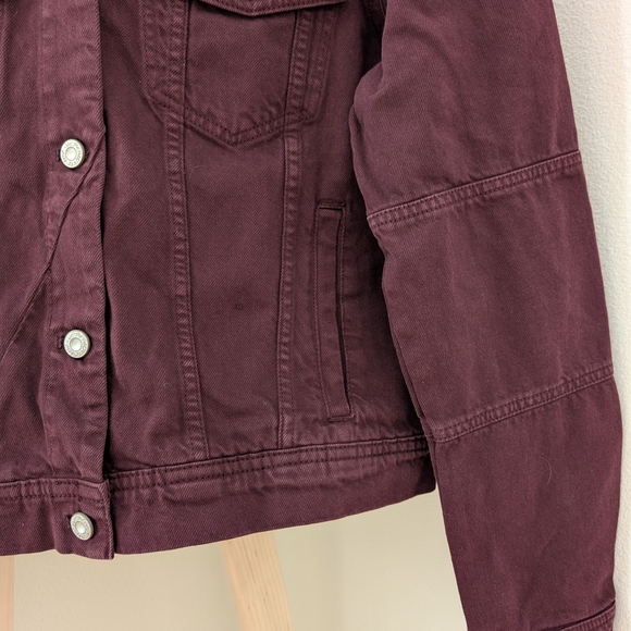 NWT We The Free Button Down Cropped Denim Jacket In Burgundy - XL - Picture 5 of 8